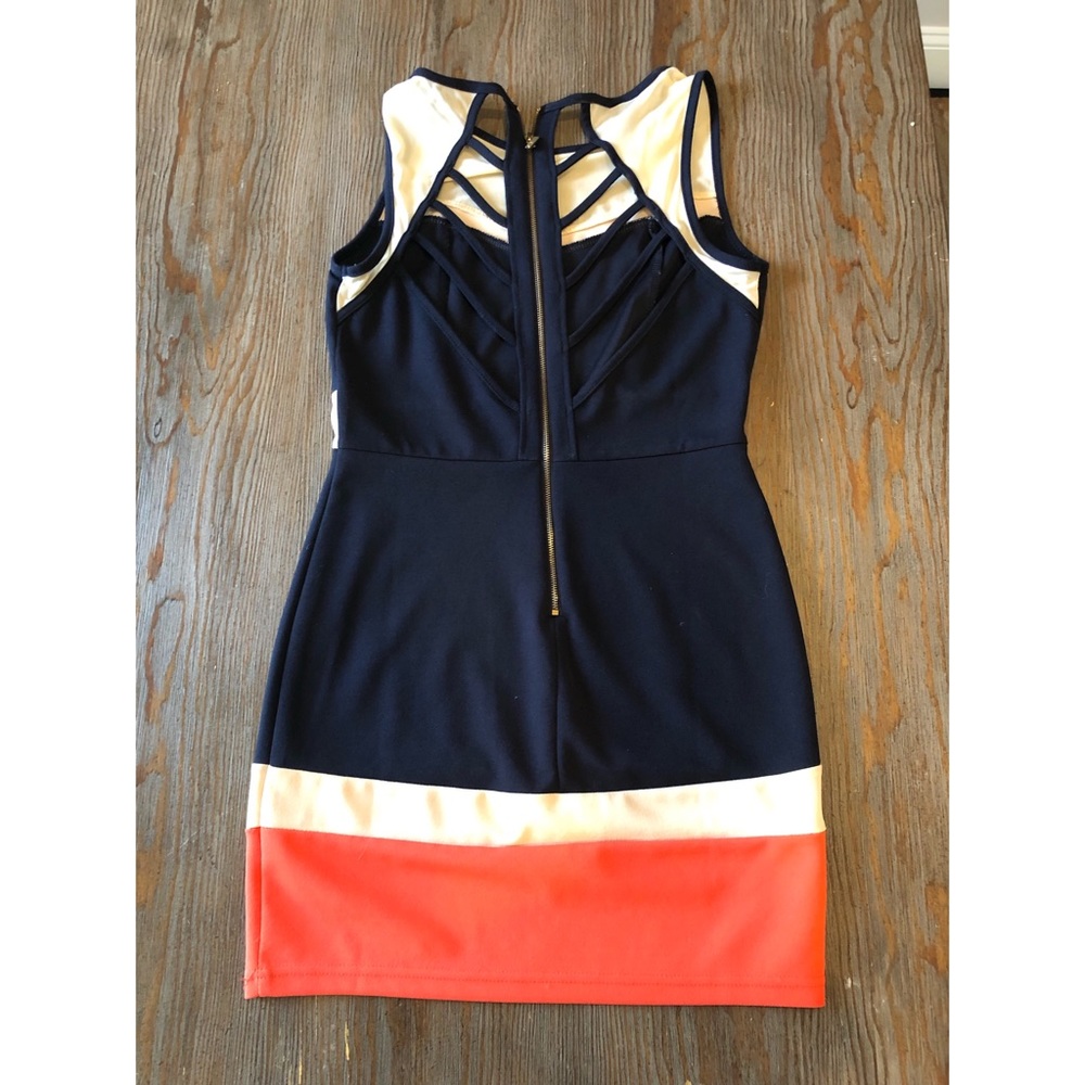 Block patterned mini dress - Picture 2 of 4